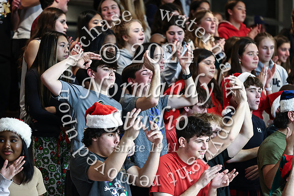 UCH_fans_25