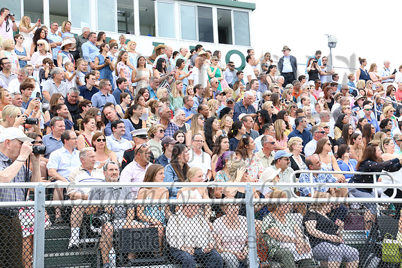 RAM_032_grad_candids