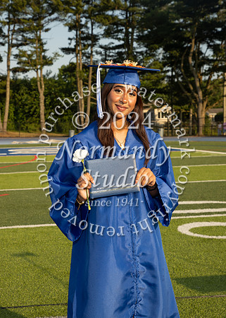 SPF_holding_diplomas_028
