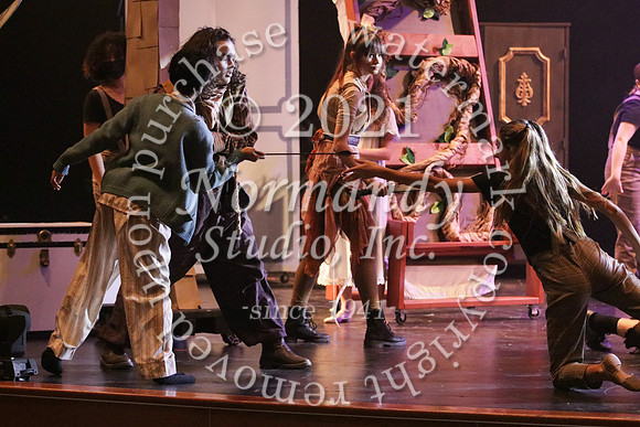 WMC_16_fall play