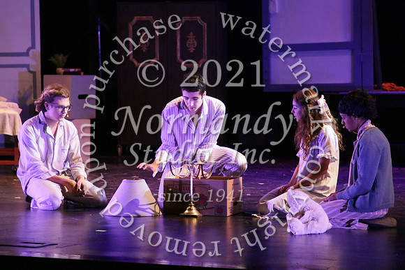 WMC_32_fall play