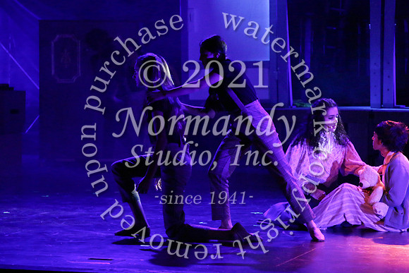 WMC_48_fall play