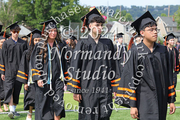 SVL_grad_candids_041