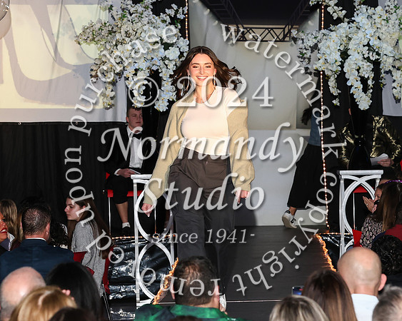 BER_fashion show_25