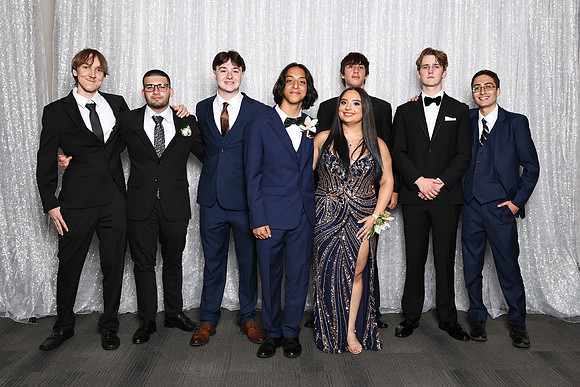 FTH_sr-prom_11