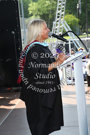 TOT_grad_candids_049