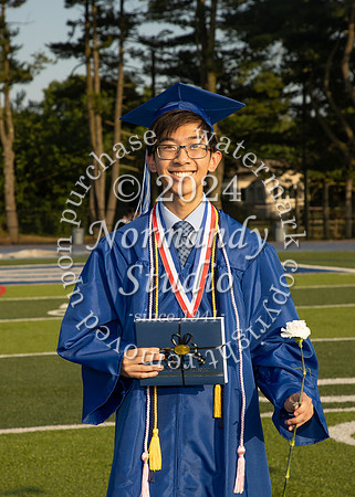 SPF_holding_diplomas_001