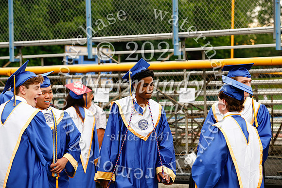 CHS_025_grad_candids