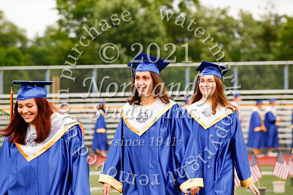 CHS_082_grad_candids