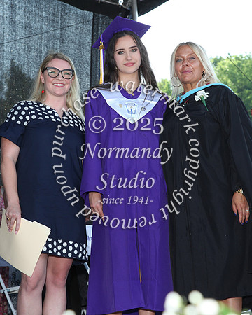 TOT_grad_candids_028
