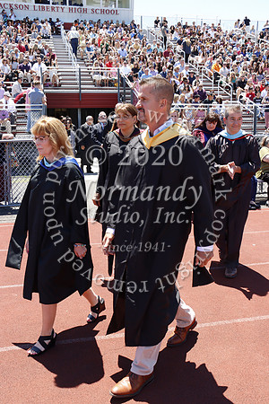 LIB_002_grad_candids