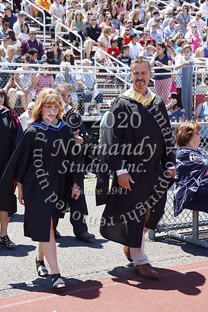 LIB_001_grad_candids