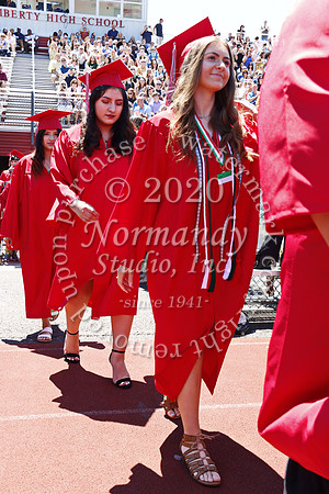 LIB_021_grad_candids