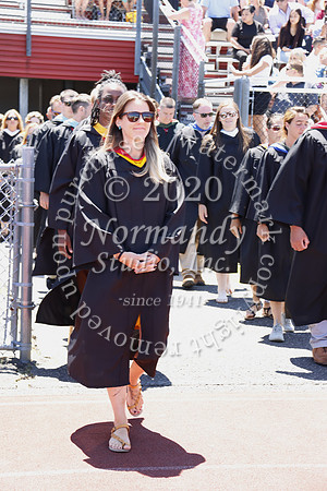 LIB_005_grad_candids
