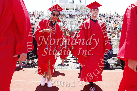 LIB_014_grad_candids