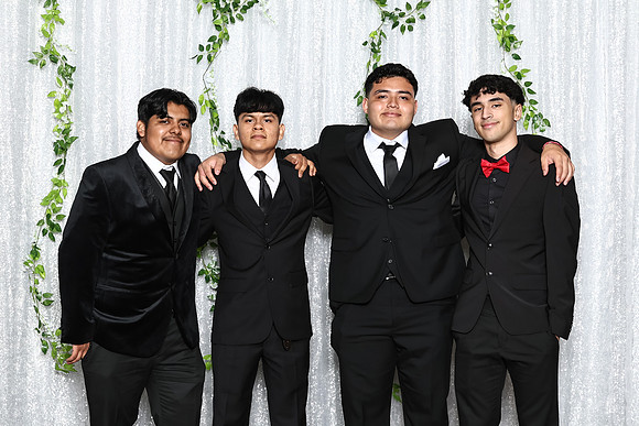 SVL_jr-sr-prom_49