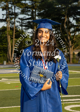 SPF_holding_diplomas_002