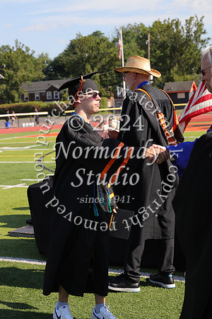 SVL_diplomas_left_326