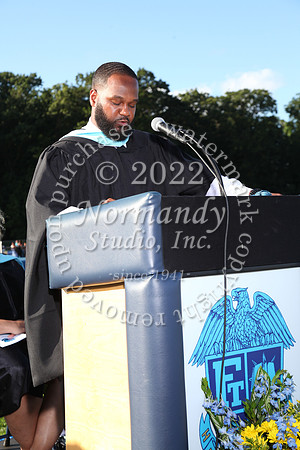FTH_grad_candids_020