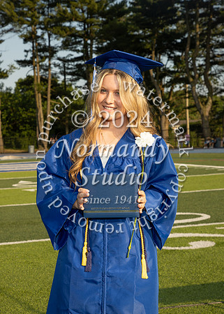 SPF_holding_diplomas_023