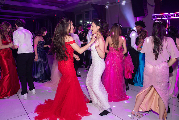 TOT_prom-dance_55