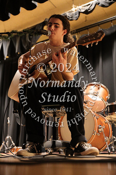 WHS_folio_32