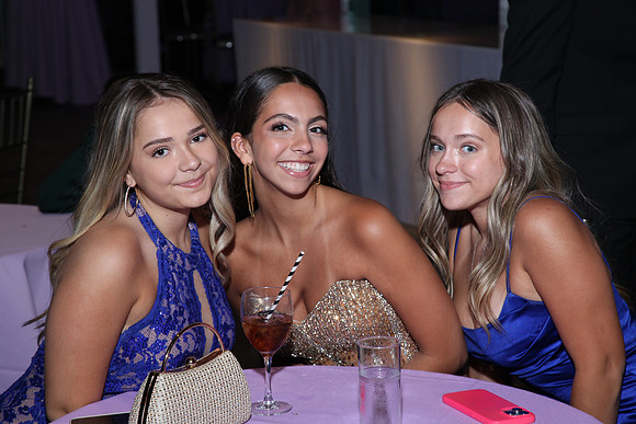 TOT_table_photos_1074