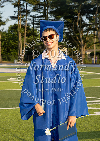 SPF_holding_diplomas_062
