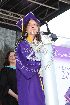 TOT_grad_candids_004