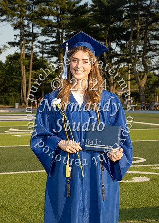 SPF_holding_diplomas_010