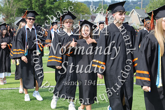 SVL_grad_candids_047