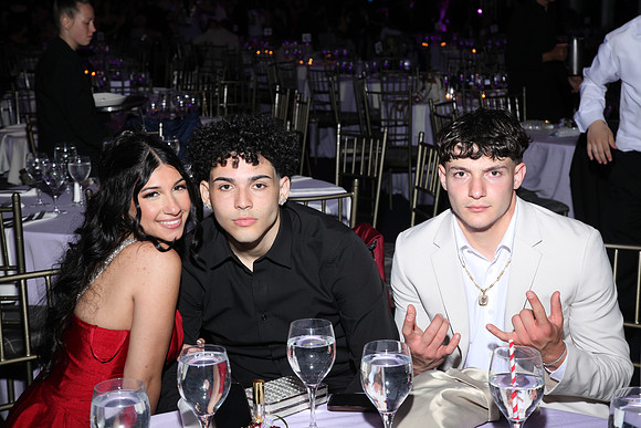 TOT_table_photos_1078