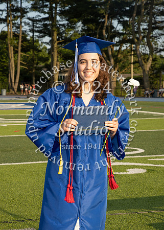 SPF_holding_diplomas_047