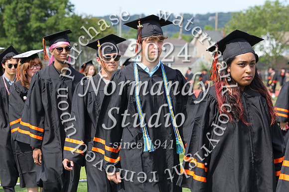 SVL_grad_candids_054