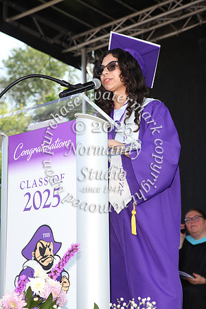 TOT_grad_candids_033