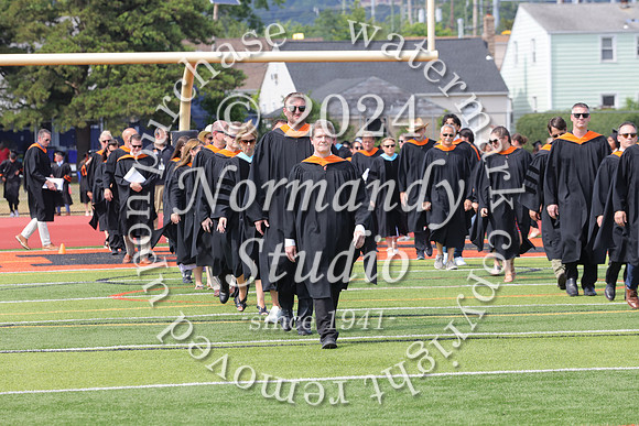 SVL_grad_candids_002