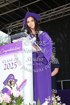 TOT_grad_candids_025