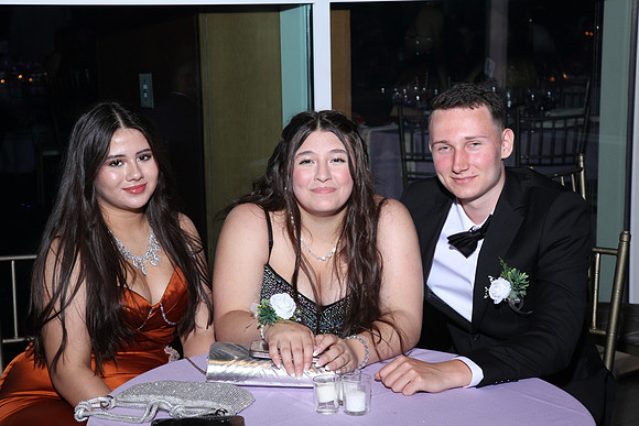TOT_table_photos_1076