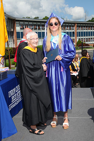 UCH_diplomas_040