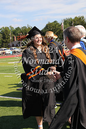 SVL_diplomas_left_317