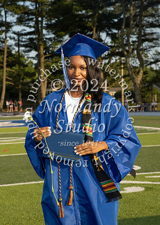 SPF_holding_diplomas_049
