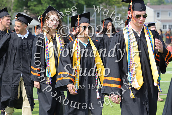 SVL_grad_candids_035