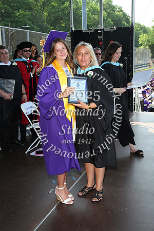 TOT_grad_candids_047