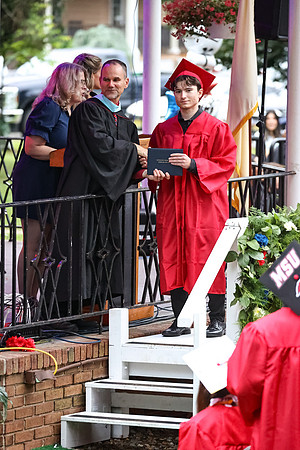 DHS_diplomas_64