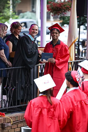 DHS_diplomas_13