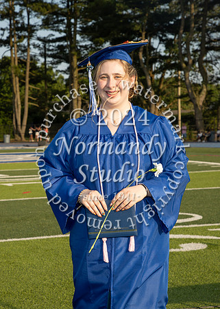 SPF_holding_diplomas_056