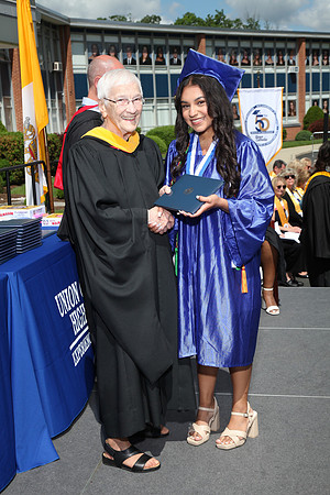UCH_diplomas_053