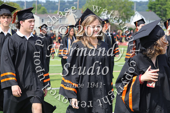 SVL_grad_candids_064