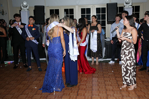 FTH_prom_court_418