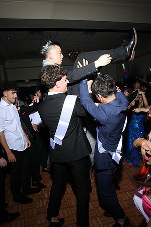 FTH_prom_court_435